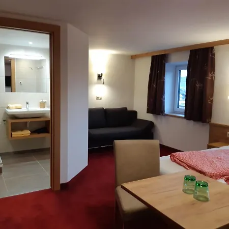 Thainerhof Guest house